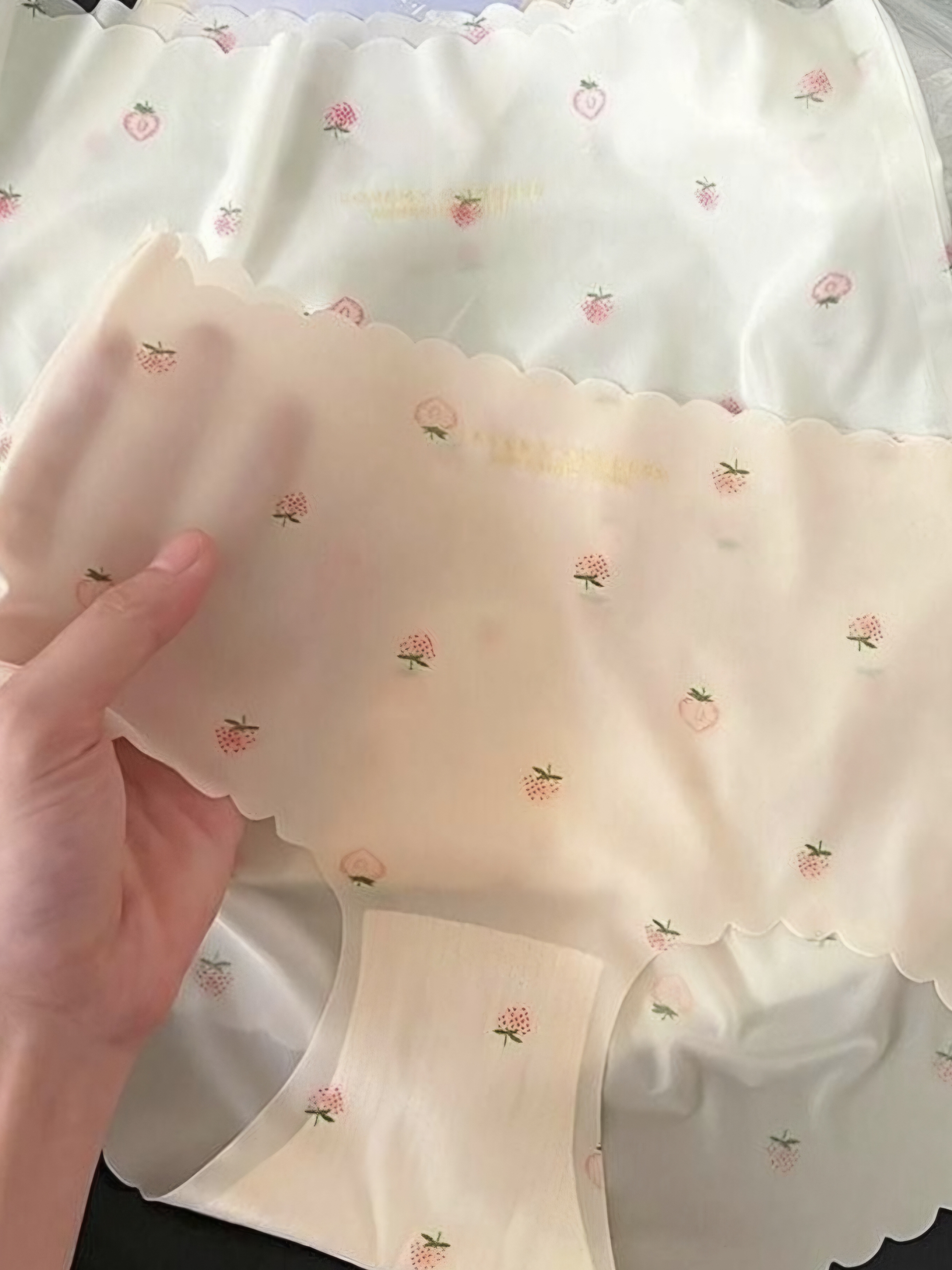 شورت شیشه ای لیزری توت فرنگی سایز XL
