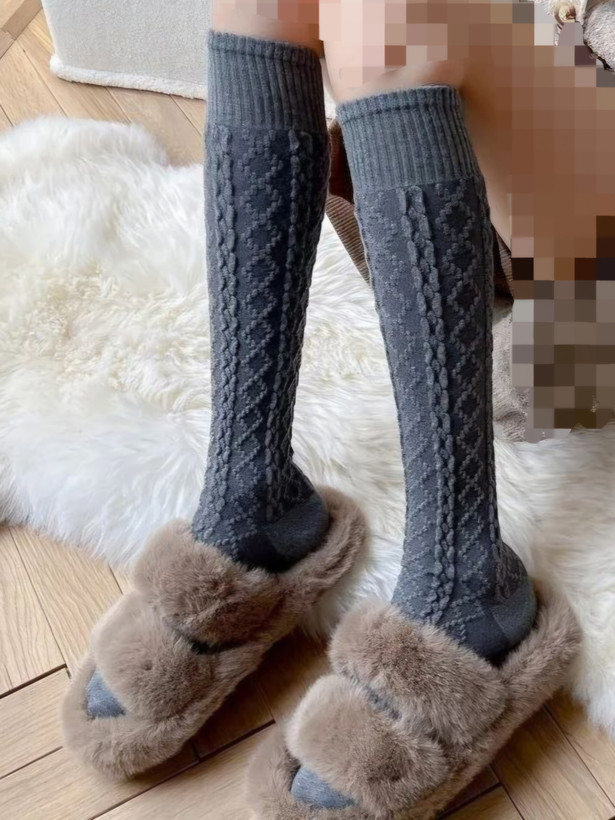 جوراب زیر زانو بافت طرحدار زنانه گرم و زمستانی
